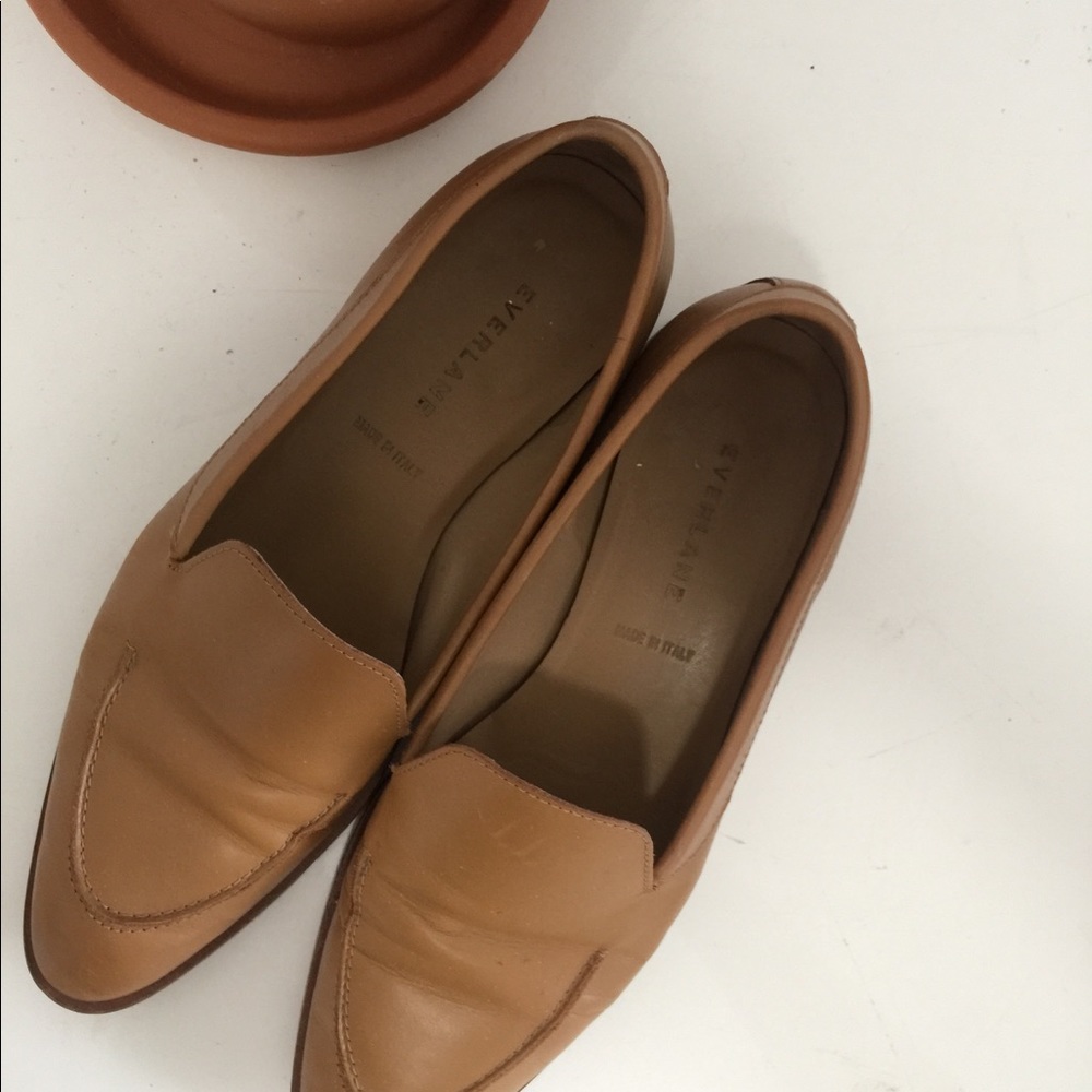 Classic Everlane Modern Loafers in Camel